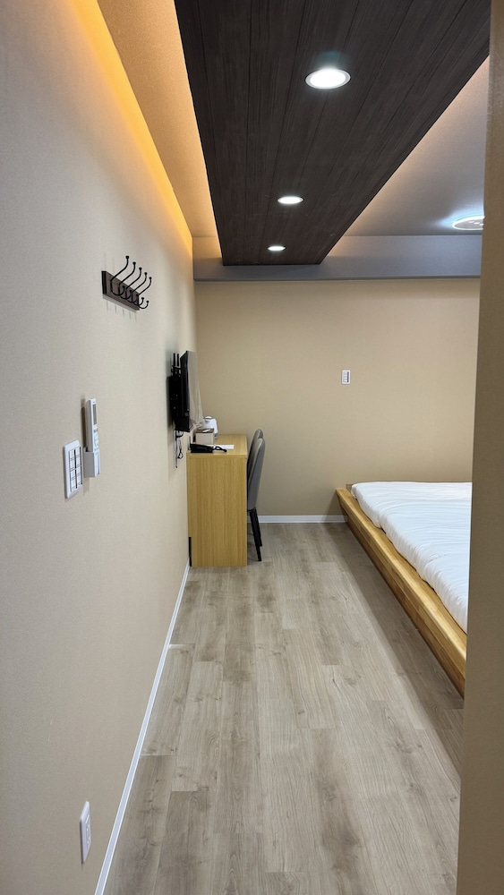 クラシック 4 人部屋 客室2 | RUKA 天王寺ホテル