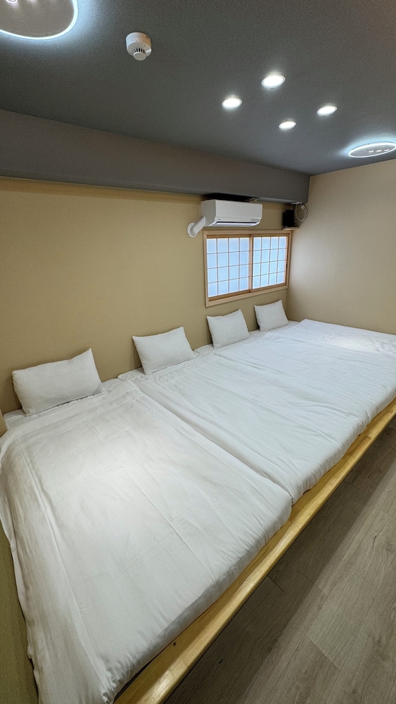 クラシック 4 人部屋 客室3 | Ruka 天王寺ホテル