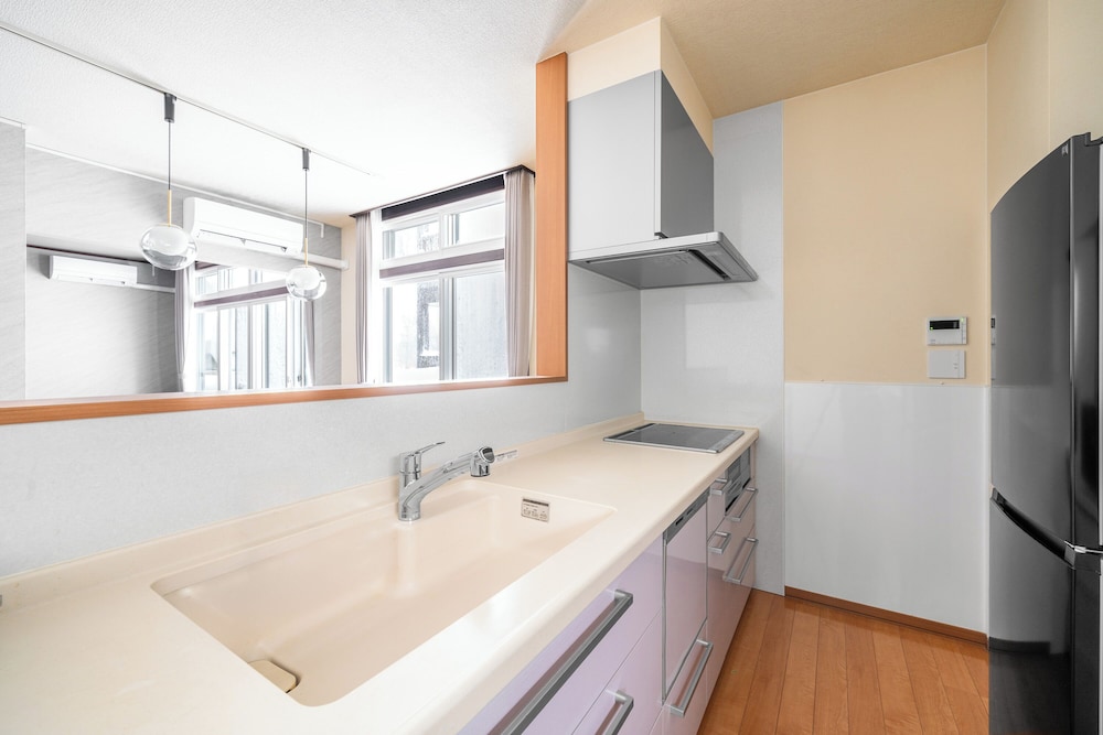 アパートメント 専用キッチン3 | E-US SAKAEDORI HOUSE