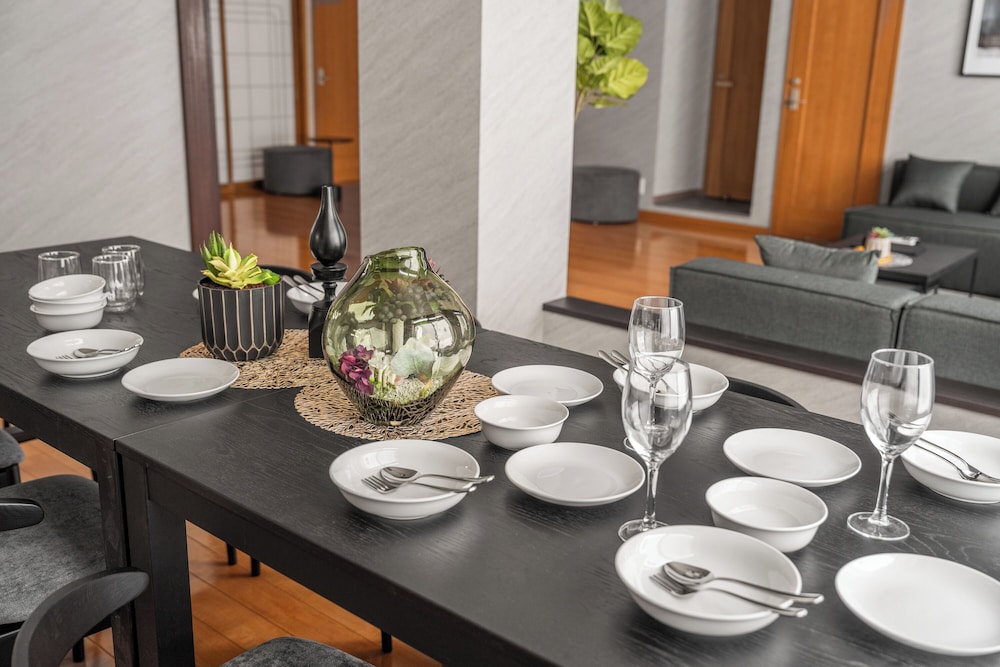 レストラン1 | E-US SAKAEDORI HOUSE