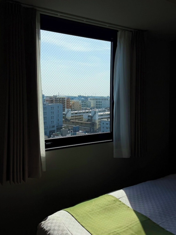 トリプルルーム 禁煙 専用バスルーム 客室4 | リタホテル難波