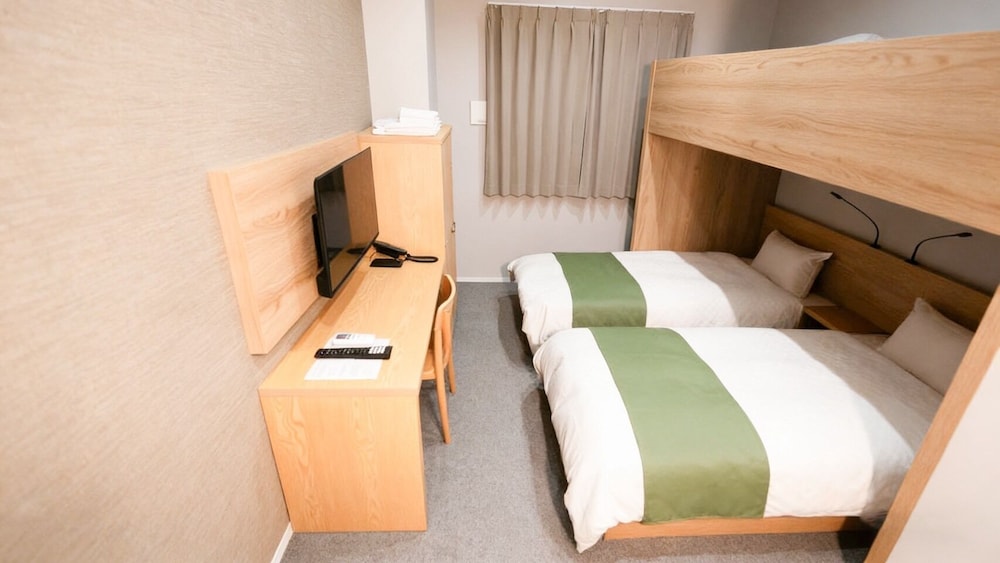 トリプルルーム 禁煙 専用バスルーム 客室1 | リタホテル難波