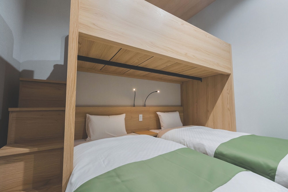 トリプルルーム 禁煙 専用バスルーム 客室5 | リタホテル難波