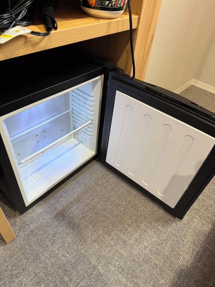 トリプルルーム 禁煙 専用バスルーム 客室3 | リタホテル難波