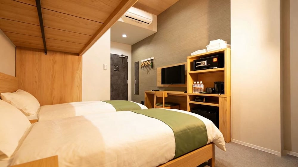 トリプルルーム 禁煙 専用バスルーム | リタホテル難波