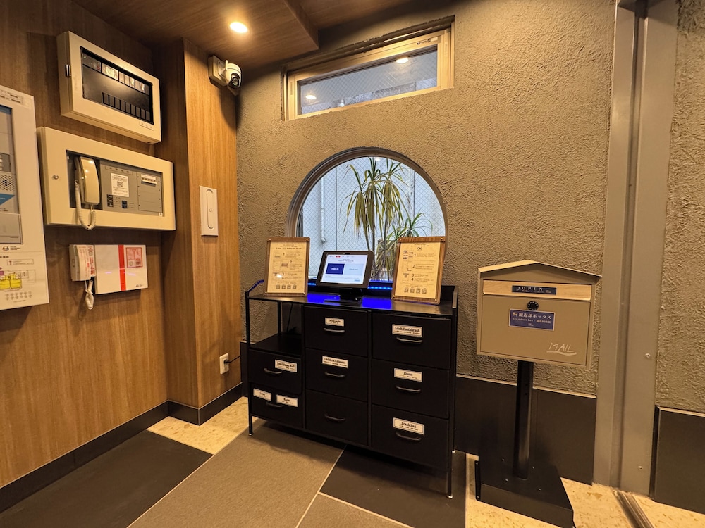 ロビー1 | The Peak Shinsaibashi Elite