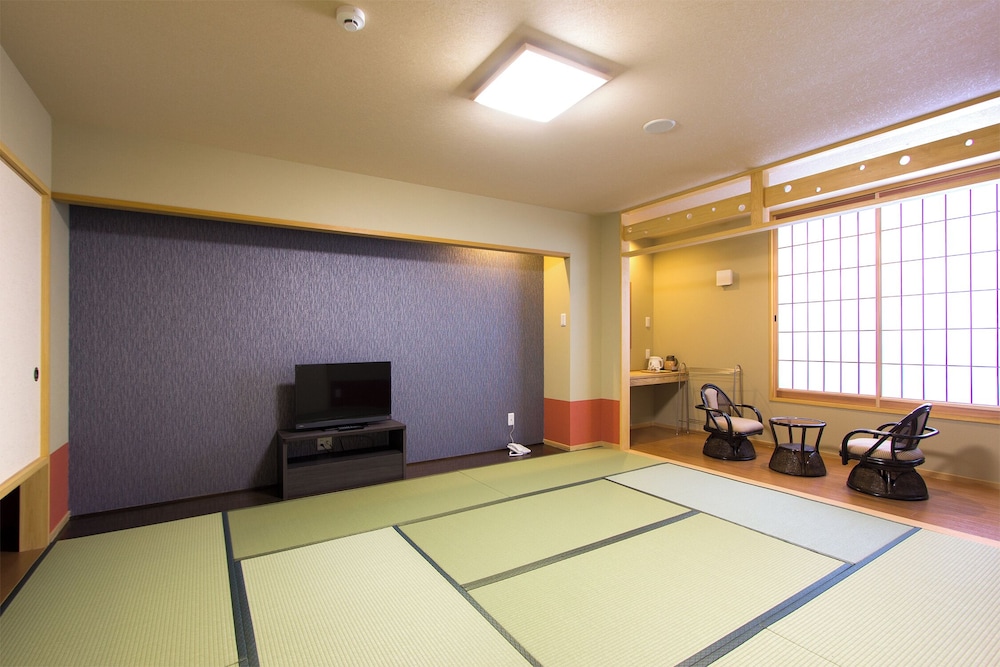 スタンダード ツインルーム 禁煙 内装2 | 湯けむりの宿　別府　はなみずき