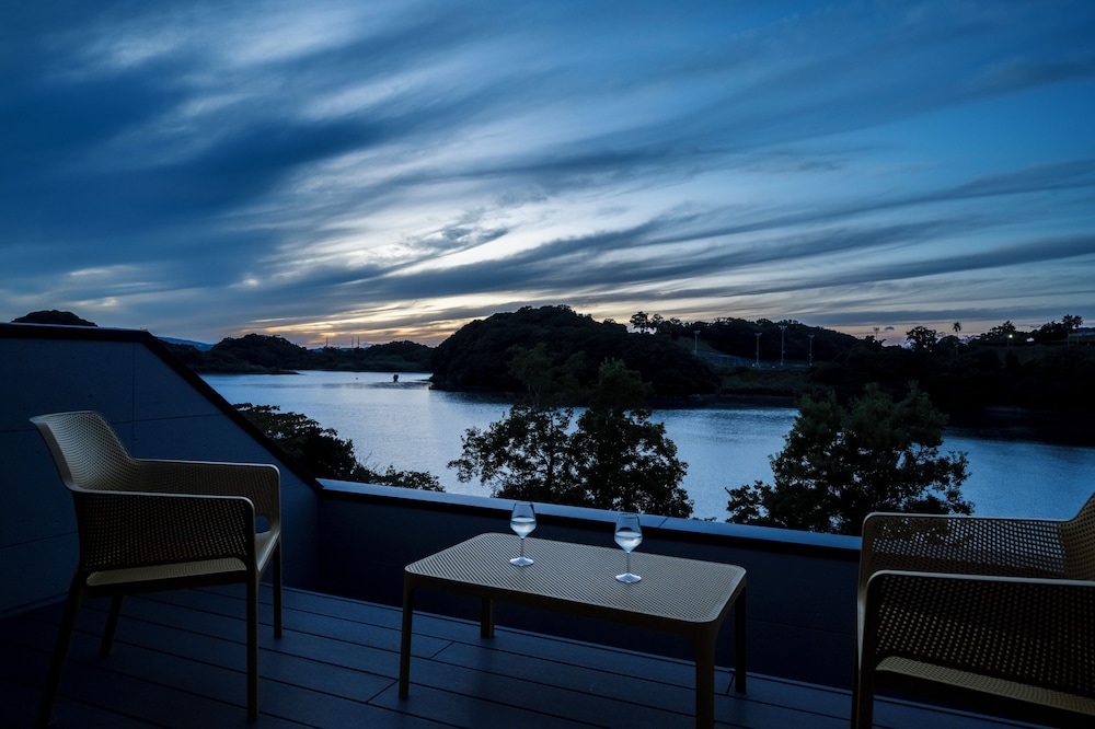 コンフォート ヴィラ 2 ベッドルーム シービュー テラス / パティオ0 | Seaside Villa N+