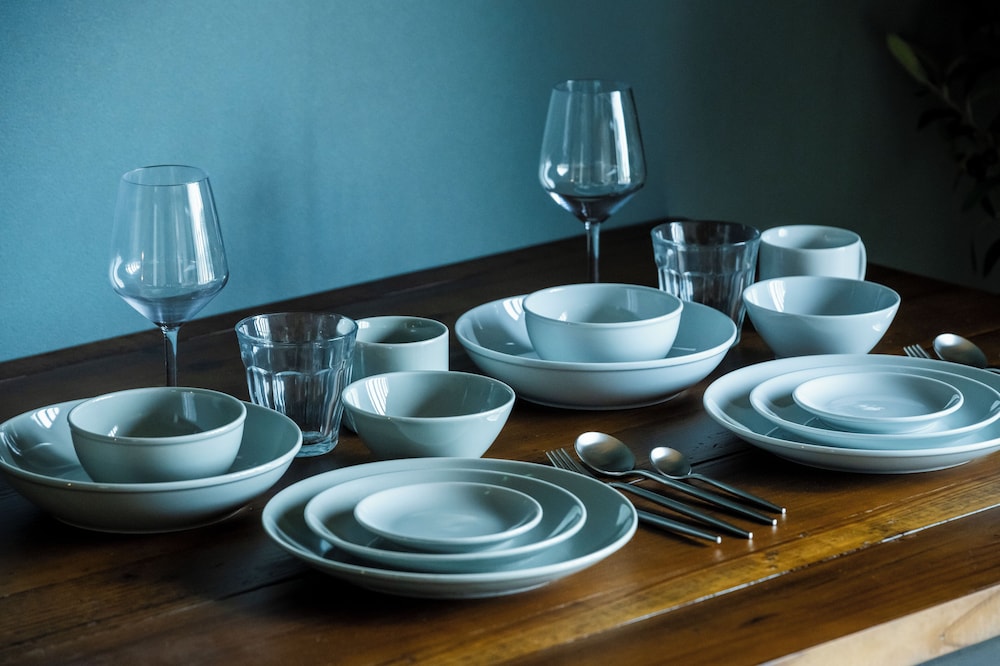 コンフォート ヴィラ 2 ベッドルーム シービュー 客室内のダイニングエリア3 | Seaside Villa N+