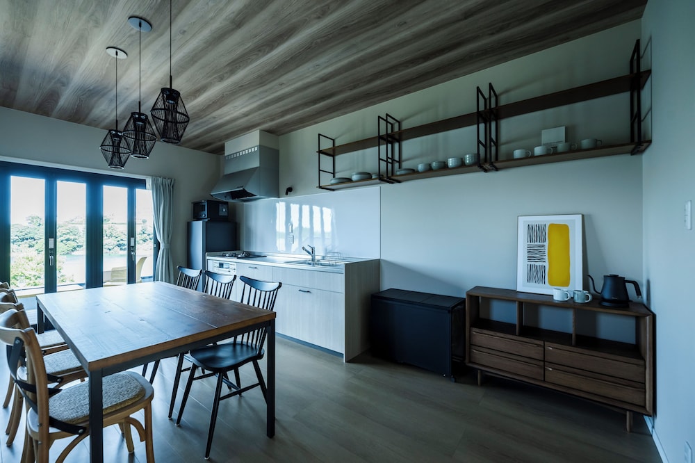 コンフォート ヴィラ 2 ベッドルーム シービュー レストラン0 | Seaside Villa N+