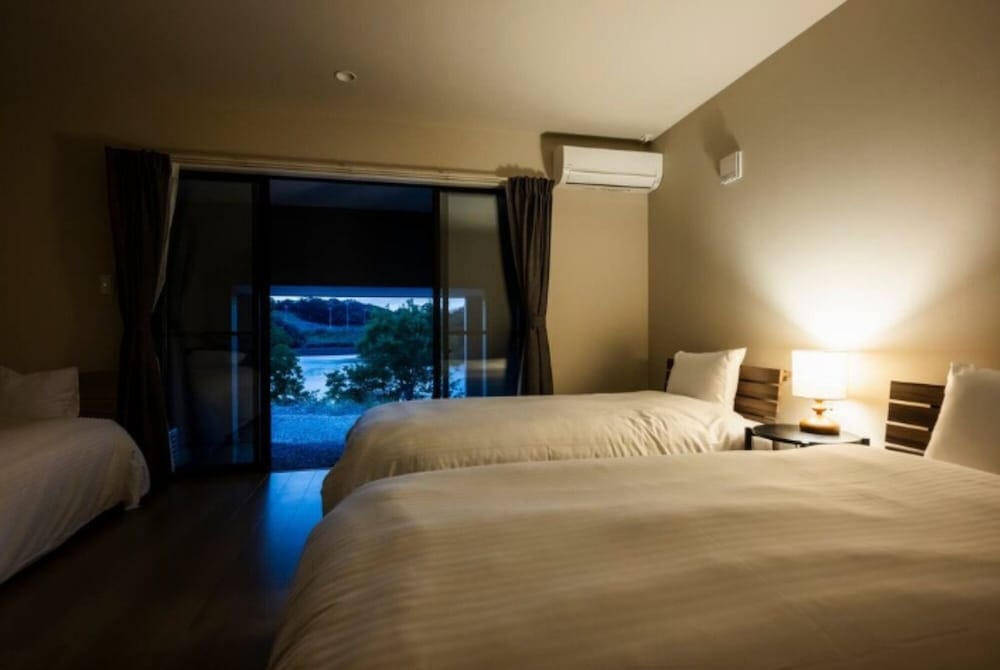 コンフォート ヴィラ 2 ベッドルーム シービュー 客室2 | Seaside Villa N+