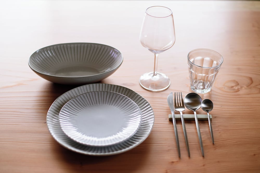 デザイン ヴィラ 2 ベッドルーム 客室内のダイニングエリア4 | 四季の彩 箱根彫刻の森