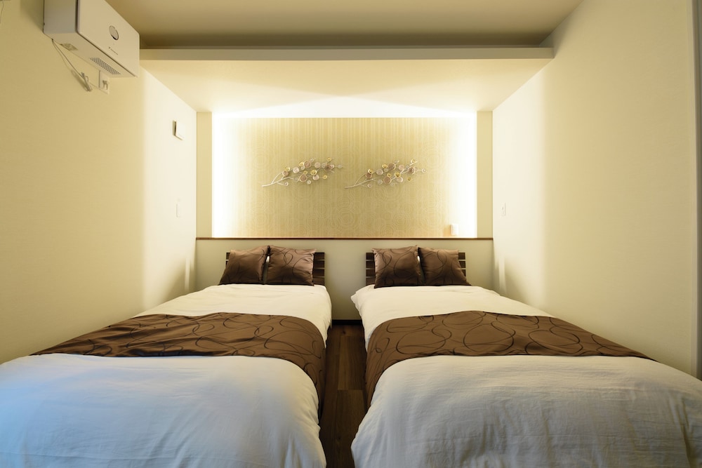 デザイン ヴィラ 3 ベッドルーム | 四季の彩 箱根彫刻の森