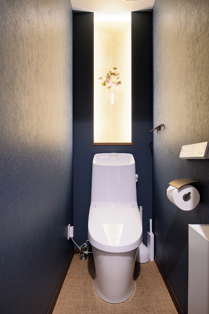 デザイン ヴィラ 3 ベッドルーム バスルーム7 | 四季の彩 箱根彫刻の森