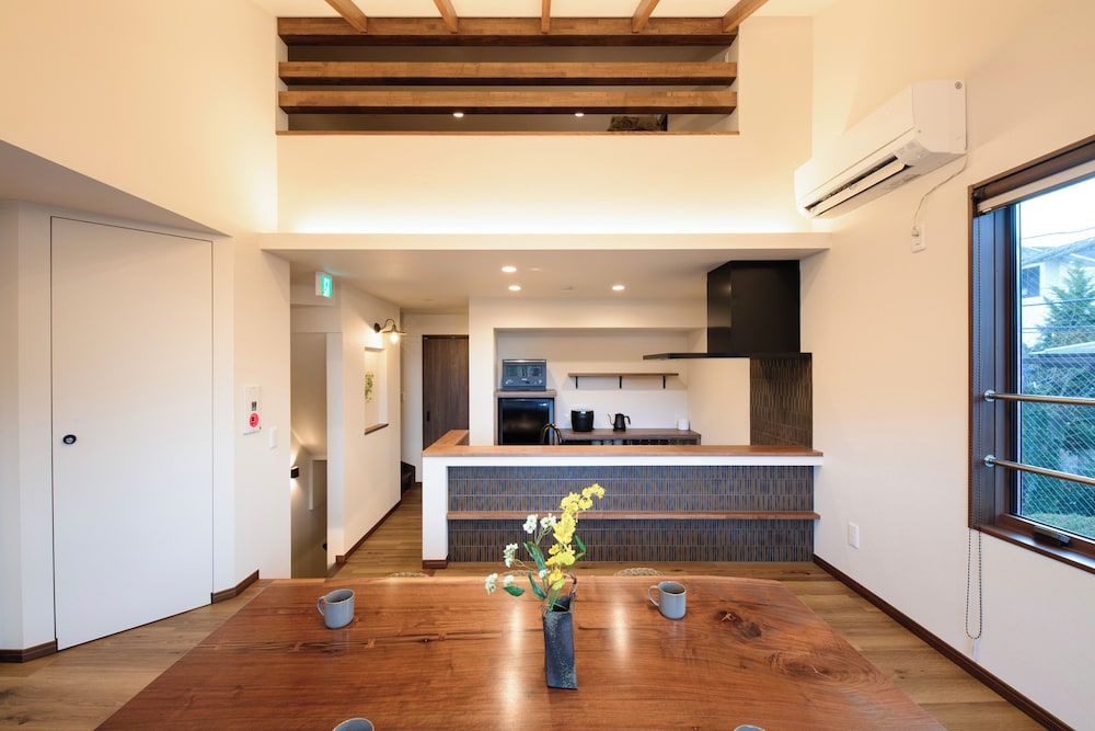 デザイン ヴィラ 3 ベッドルーム 専用キッチン12 | 四季の彩 箱根彫刻の森