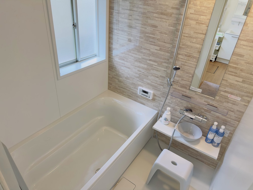 ファミリー ハウス 3 ベッドルーム 禁煙 キッチン バスルーム1 | HU1 The Old Futon Shop