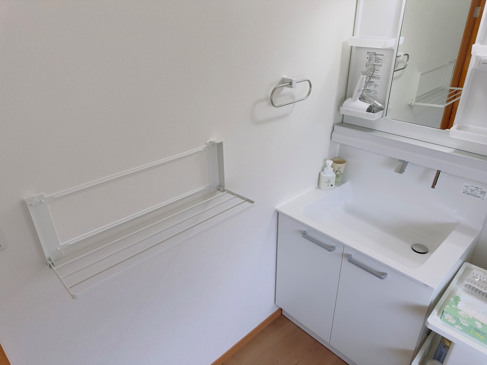 ファミリー ハウス 3 ベッドルーム 禁煙 キッチン バスルーム4 | HU1 The Old Futon Shop