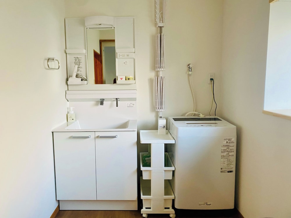 ファミリー ハウス 3 ベッドルーム 禁煙 キッチン バスルーム0 | HU1 The Old Futon Shop