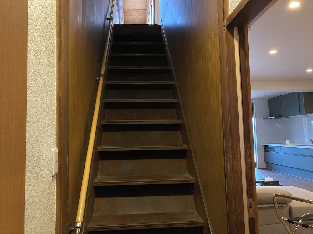 ファミリー ハウス 3 ベッドルーム 禁煙 キッチン 内装3 | HU1 The Old Futon Shop