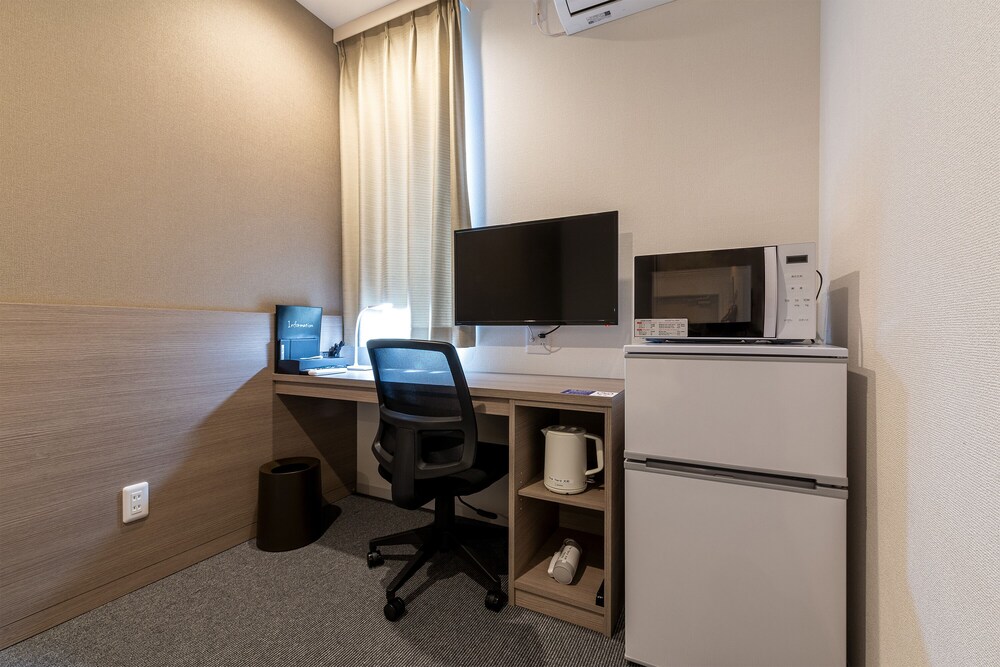 スタンダード ダブルルーム 禁煙 (23時以降のチェックインはできませんのでご注意ください) 客室1 | HOTEL R9 The Yard 牛久