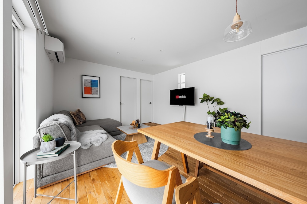 アパートメント リビング エリア1 | FUNAMIZAKA STAY