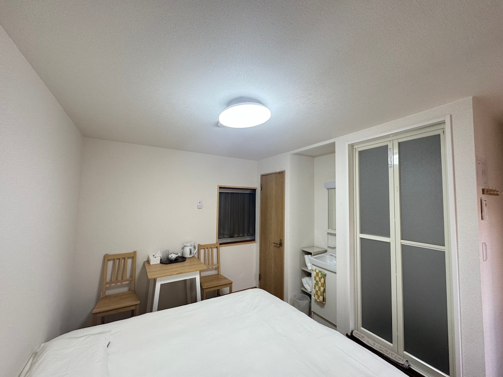 スタンダード ダブルルーム 禁煙 バルコニー 客室3 | IPPAKU 一泊