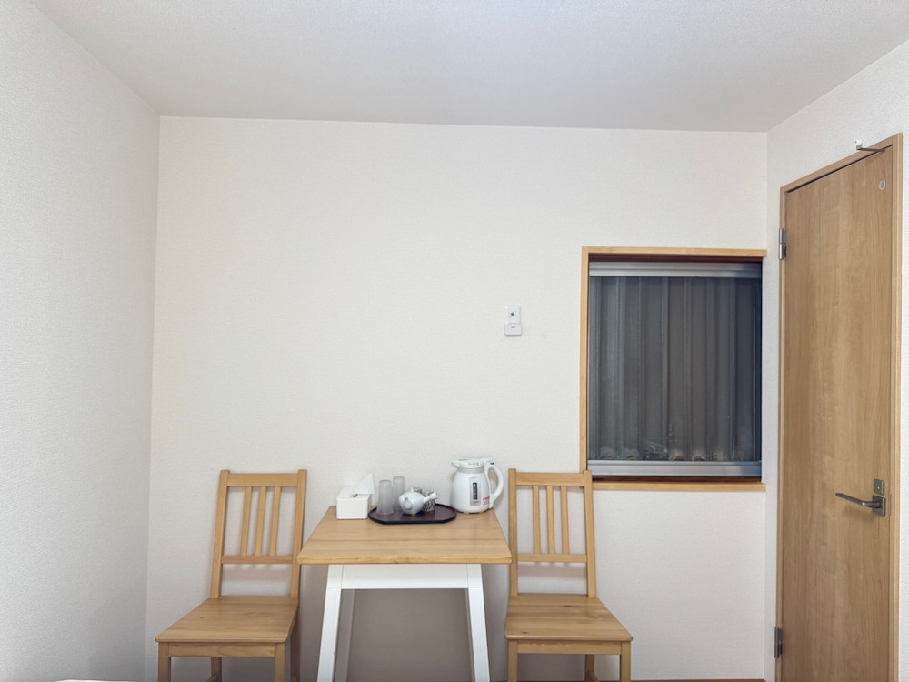 スタンダード ダブルルーム 禁煙 バルコニー 客室6 | IPPAKU 一泊