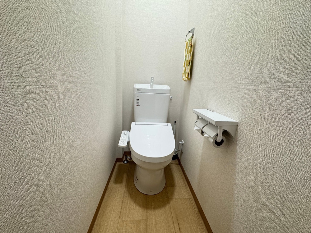 エコノミー ダブルルーム 禁煙 バスルームのシンク0 | IPPAKU 一泊