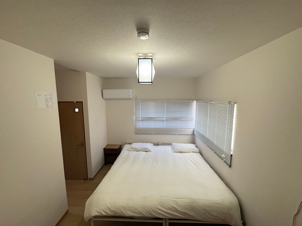 クラシック ダブルルーム 禁煙 客室4 | IPPAKU 一泊