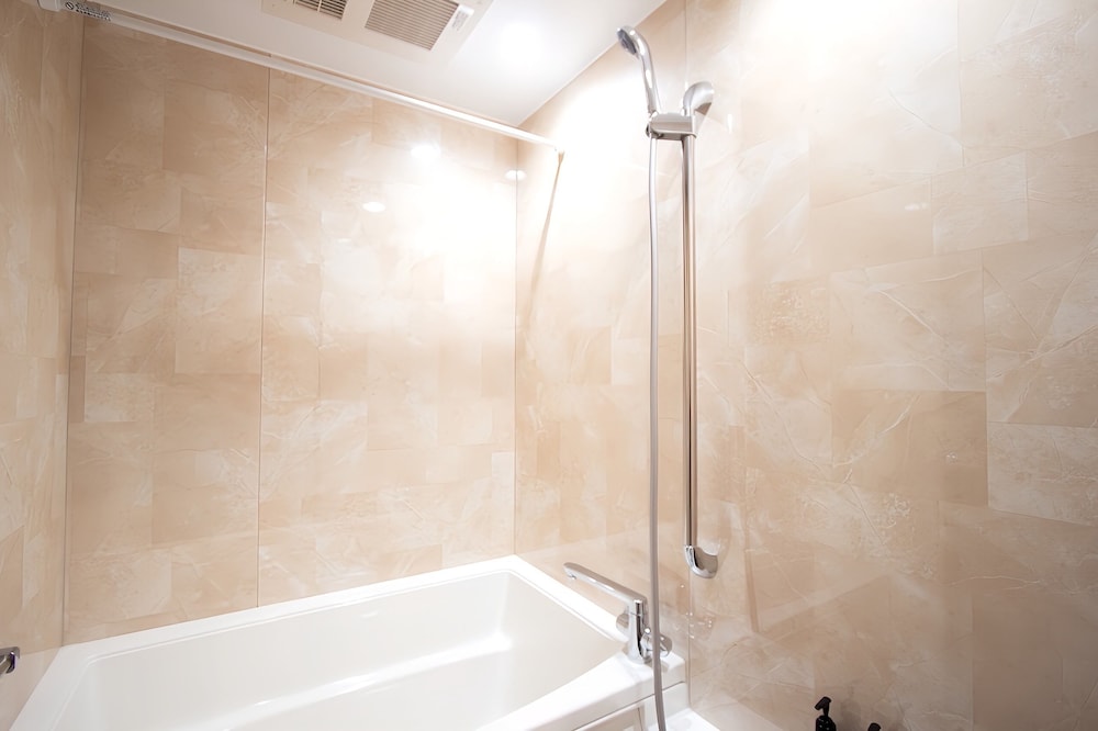 スーペリア トリプルルーム バスルーム0 | Fam Hotel Imaizumi