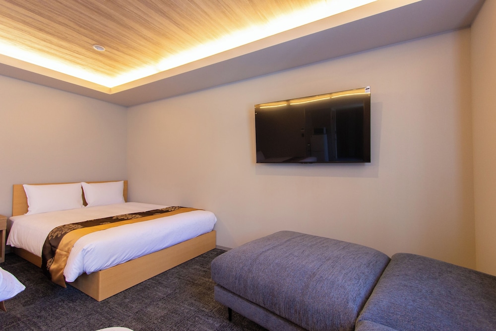 スーペリア トリプルルーム 客室1 | Hotel FUK＋O