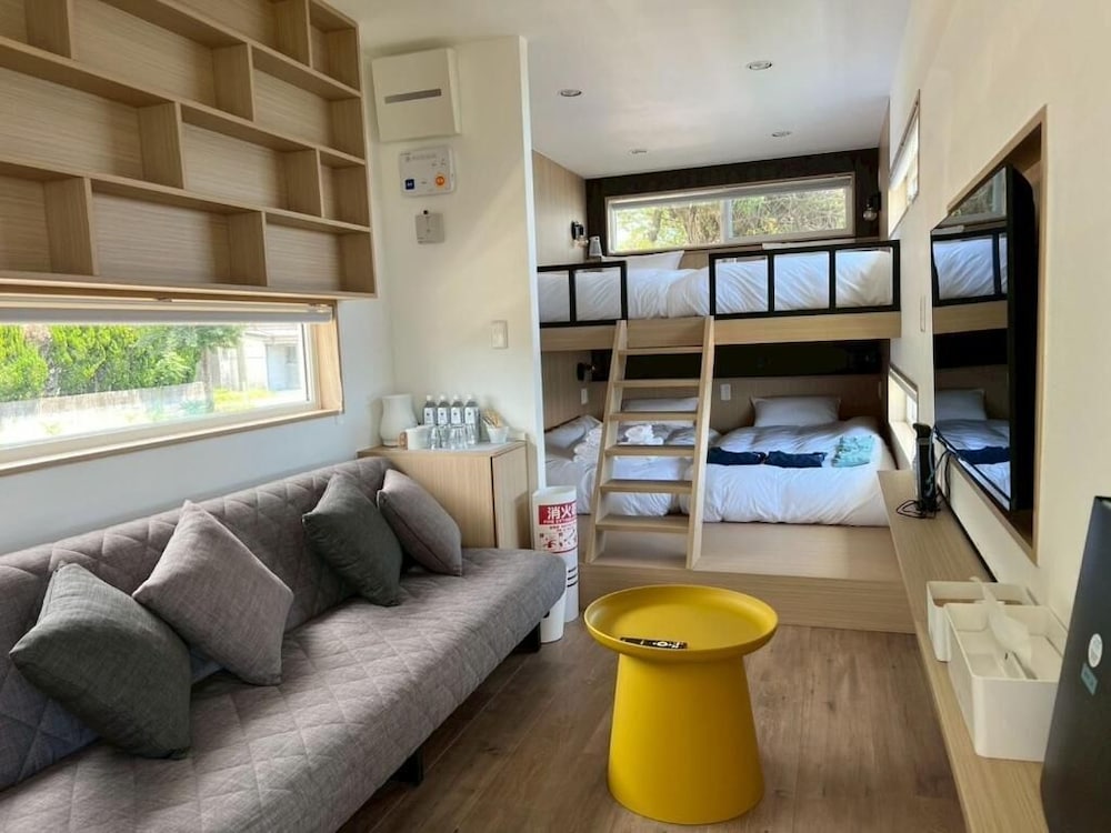 海眺望 トレーラーS02/シングル*4 (禁煙) 客室9 | THOUSAND　GARDEN　TARUMIZU