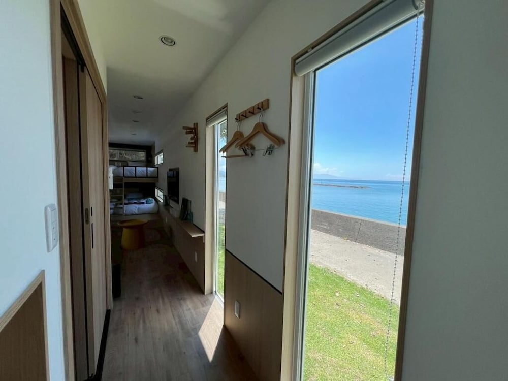 海眺望 トレーラーS02/シングル*4 (禁煙) 客室4 | THOUSAND　GARDEN　TARUMIZU