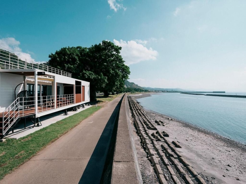 海眺望 露天風呂付トレーラーS01/シングル*4 (禁煙) 客室7 | THOUSAND　GARDEN　TARUMIZU