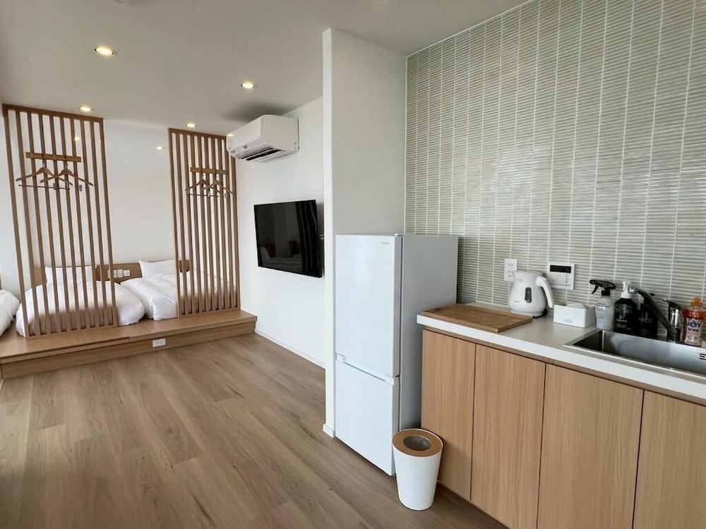 海眺望 半露天風呂付トレーラーN05/シングル*4 (禁煙) 客室5 | THOUSAND　GARDEN　TARUMIZU