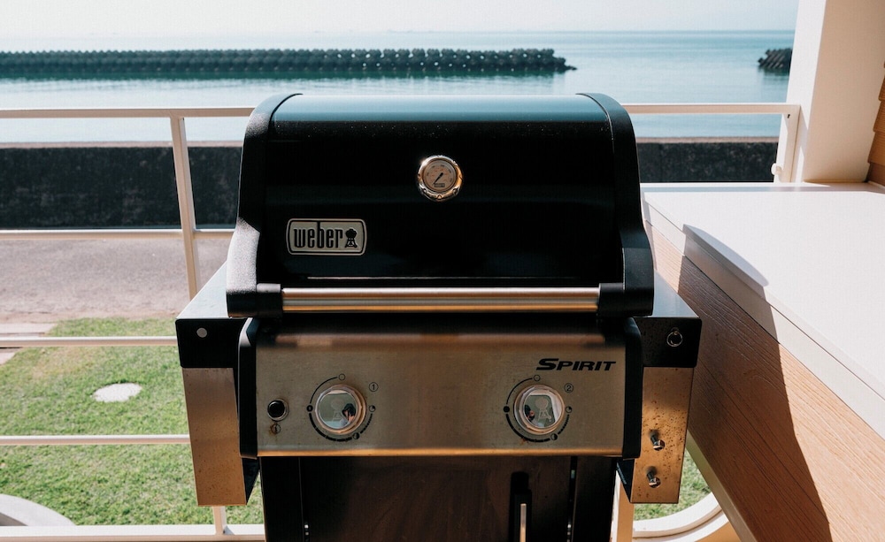 海眺望 露天ホットタブ付トレーラーN01/キング*2 (禁煙) 客室8 | THOUSAND　GARDEN　TARUMIZU