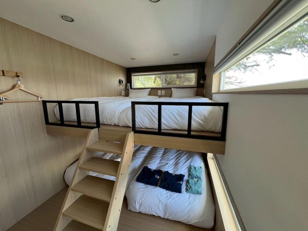 海眺望 トレーラーS02/シングル*4 (禁煙) 客室5 | THOUSAND　GARDEN　TARUMIZU