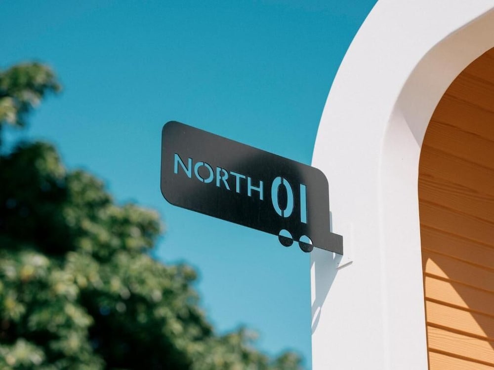 海眺望 露天ホットタブ付トレーラーN01/キング*2 (禁煙) 客室1 | THOUSAND　GARDEN　TARUMIZU