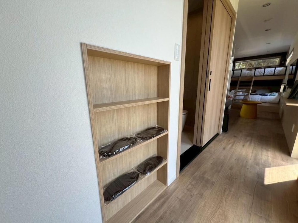 海眺望 トレーラーS02/シングル*4 (禁煙) 客室2 | THOUSAND　GARDEN　TARUMIZU