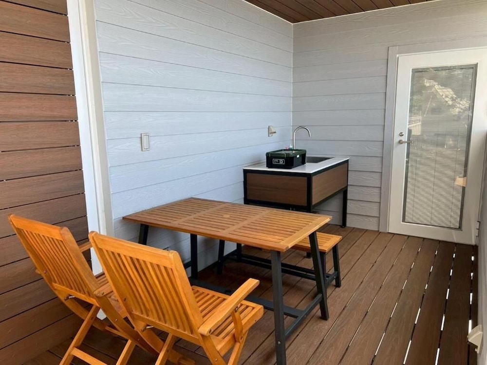 海眺望 トレーラーS02/シングル*4 (禁煙) 客室8 | THOUSAND　GARDEN　TARUMIZU