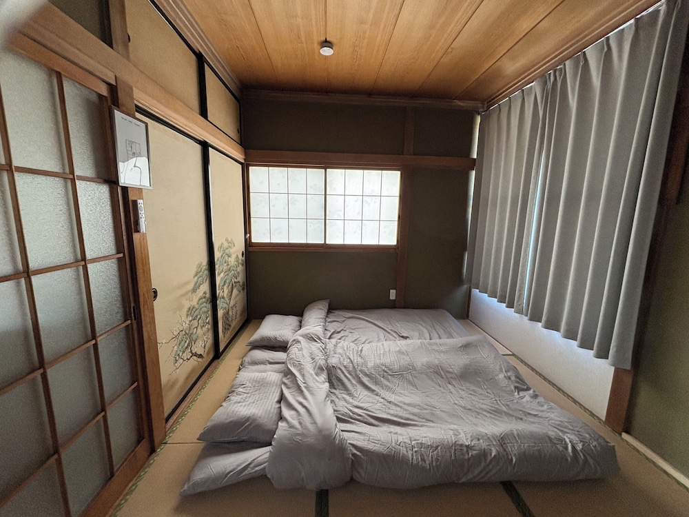 ファミリー ハウス 4 ベッドルーム 禁煙 シティビュー 客室5 | だるまホーム高崎 HU2