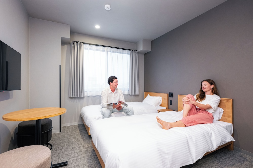 ツインルーム 客室1 | GRAND HOSTEL LDK 大阪新世界 - ホステル