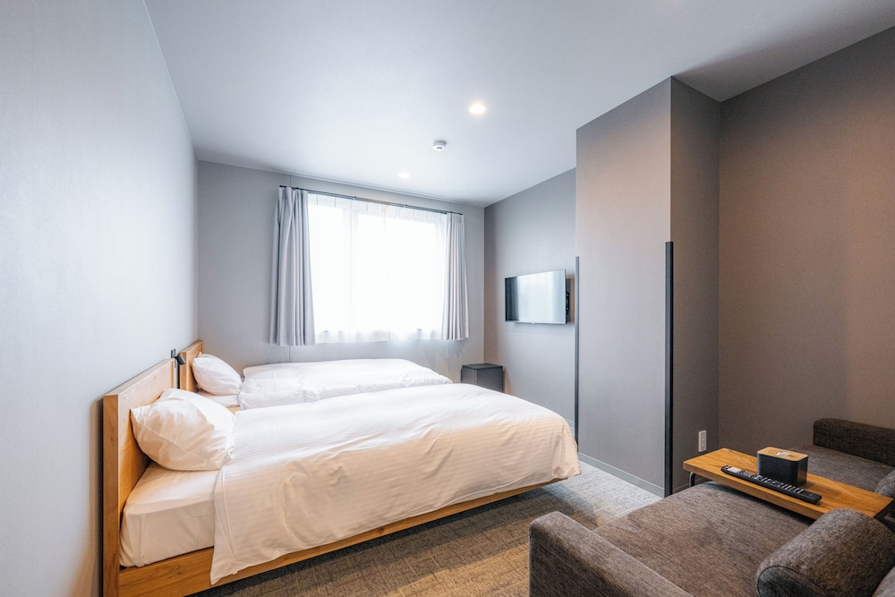 トリプルルーム 客室1 | GRAND HOSTEL LDK 大阪新世界 - ホステル