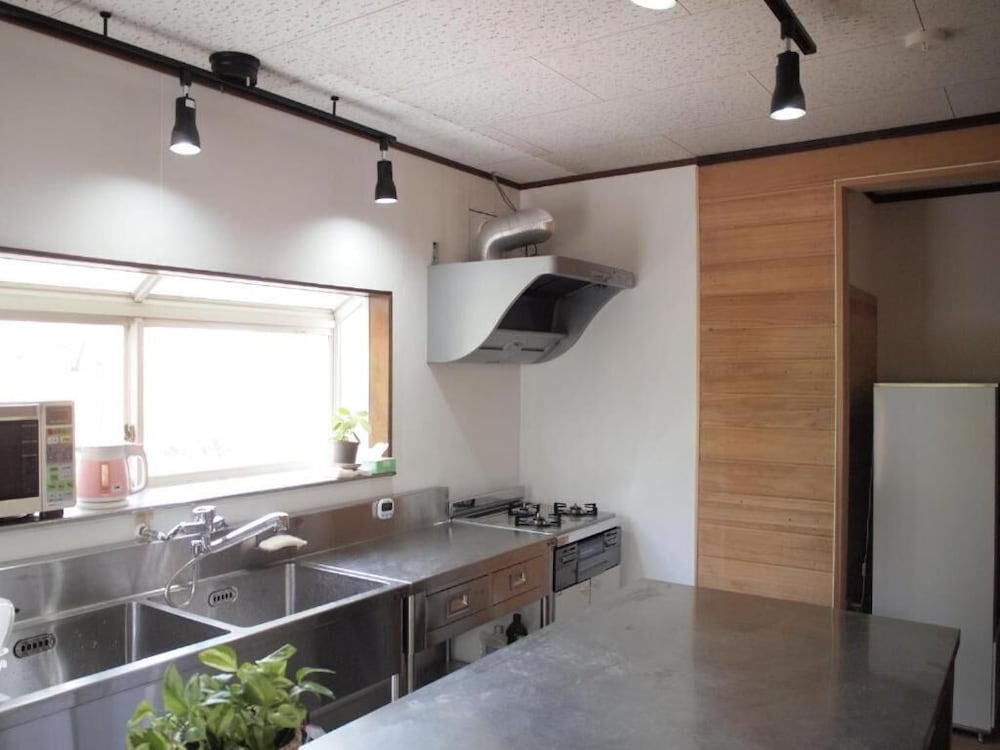 ツインルーム 専用キッチン0 | Lake&Mountain Hamamatsui inn