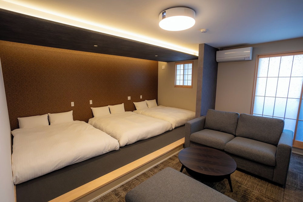 デラックス トリプルルーム 禁煙 バルコニー | THE NINE STATES HOTEL TOJINMACHI