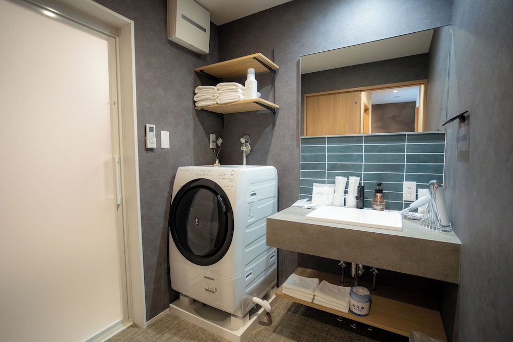 ファミリー トリプルルーム 禁煙 バルコニー バスルーム0 | THE NINE STATES HOTEL TOJINMACHI