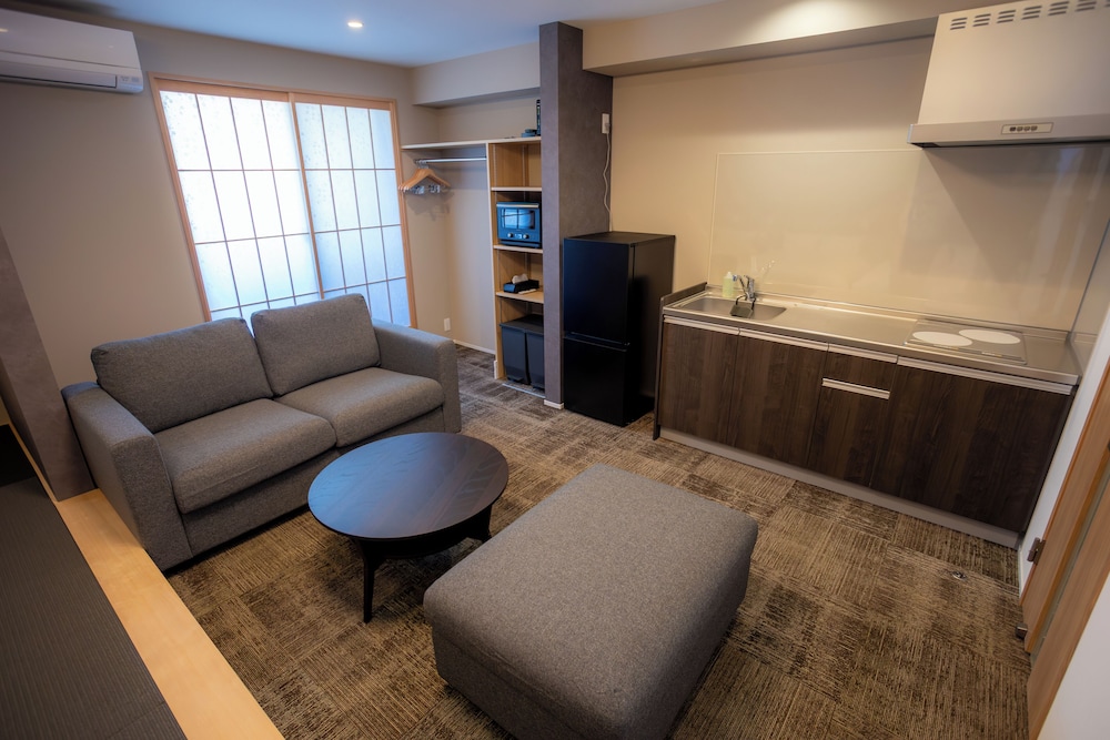 デラックス トリプルルーム 禁煙 バルコニー 客室4 | THE NINE STATES HOTEL TOJINMACHI