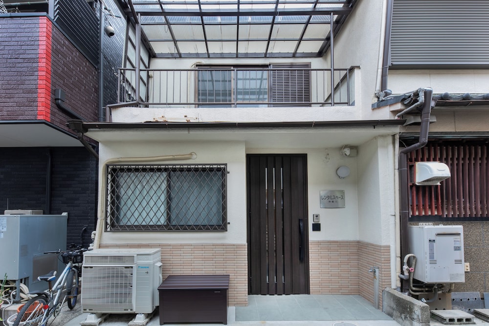 外観1 | ARATA 大阪スタジオ