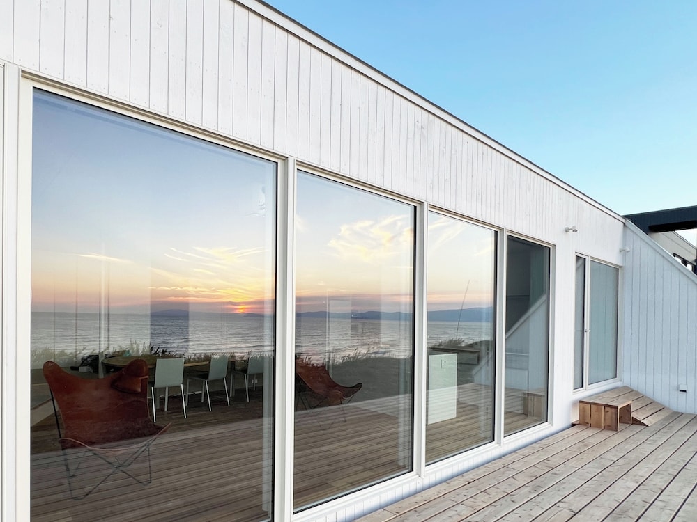 スタンダード ヴィラ オーシャンビュー 屋外ダイニングエリア0 | Cliff House MORAI 2