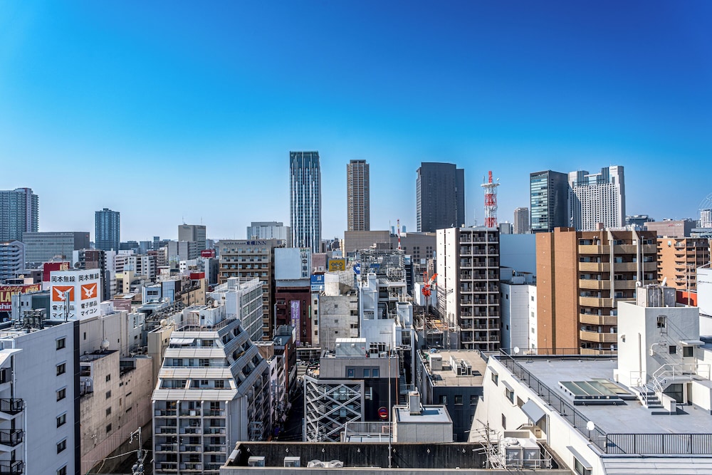 シグネチャー ツインルーム ダブルベッド 2 台 バルコニー シティビュー シティ ビュー0 | エスリードホテル難波イースト